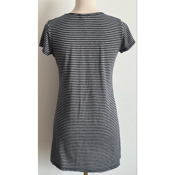 Women's L.A. Hearts Short Sleeve Striped T-shirt Dress M Navy & Gray - Picture 2 of 4